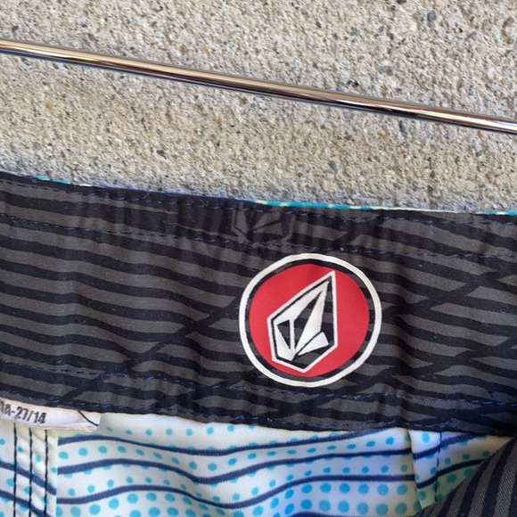 Sz 14 Kids Volcom Youth V2S Stretch Boardies - Picture 2 of 10